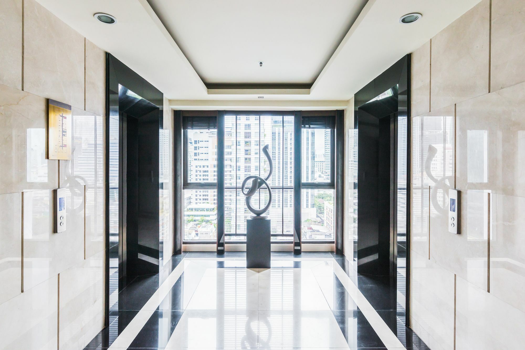 The Address Sathorn By Favstay Bangkok Exteriér fotografie